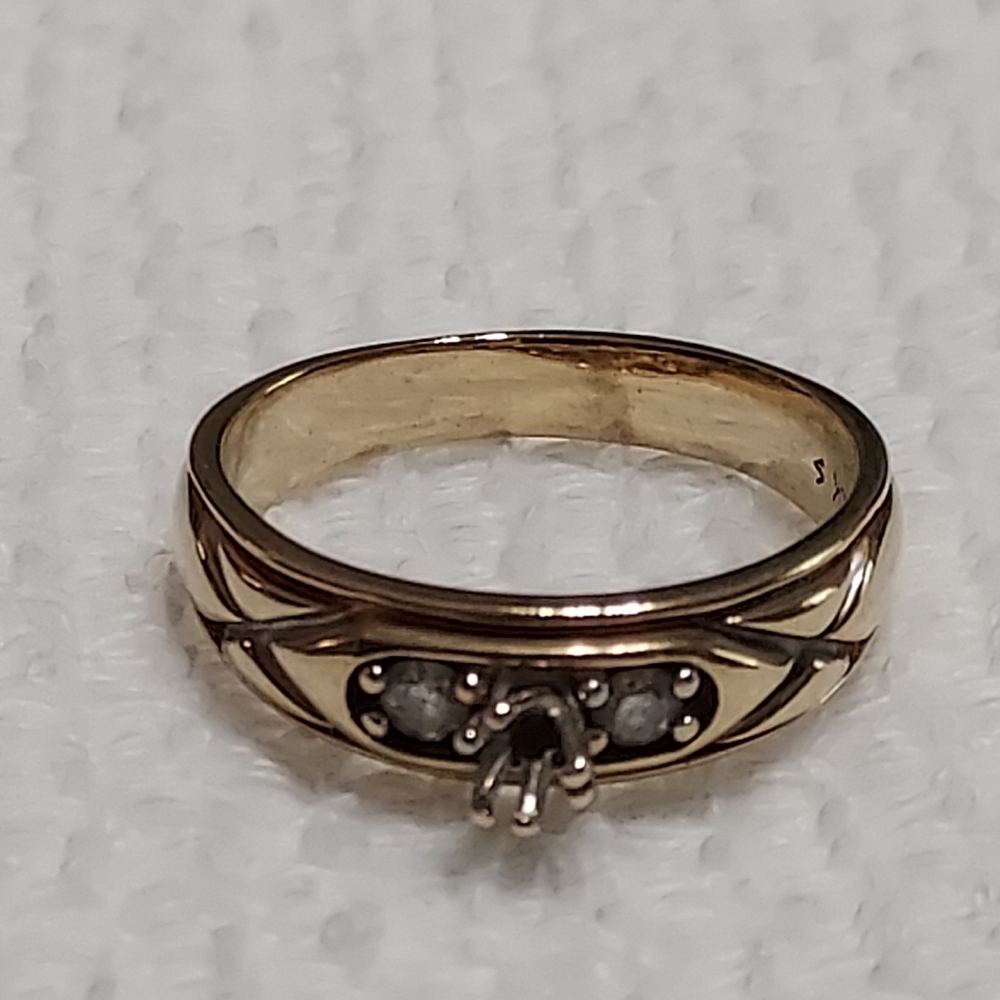 10K Elegant Gold Vintage Women's Ring